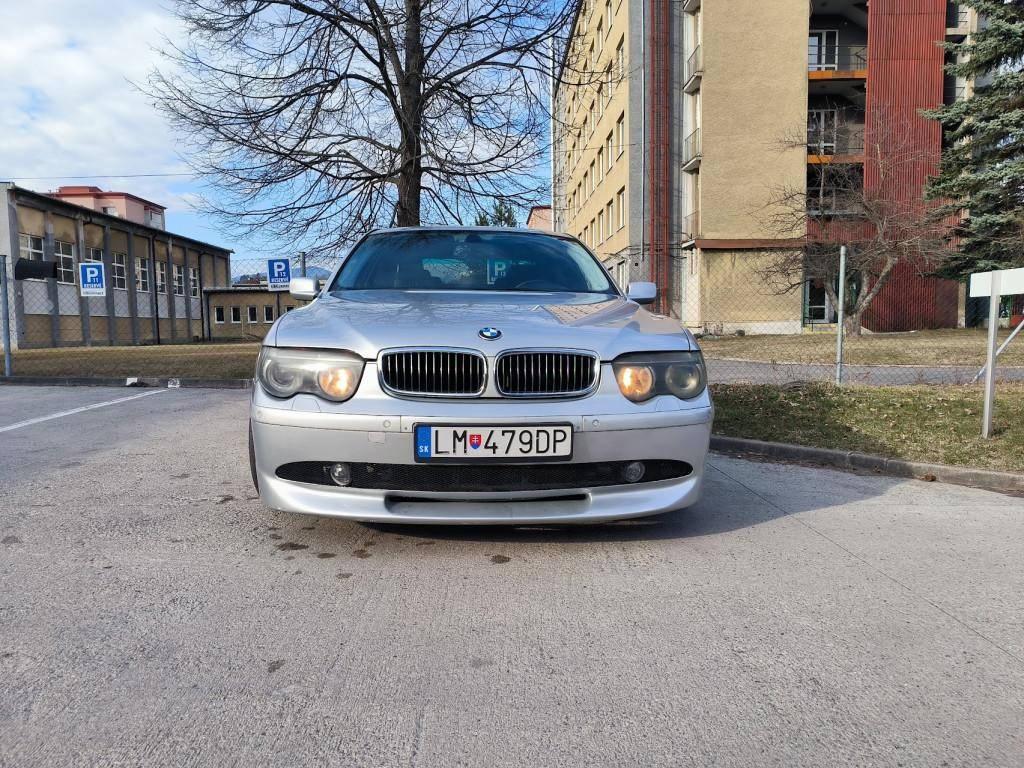 BMW rad 7 745 i A/T