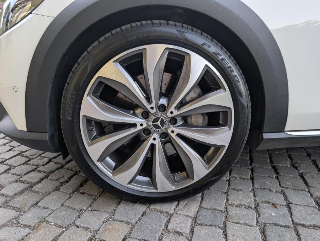 Mercedes E trieda All-Terrain SUV/Combi 190kw Automat