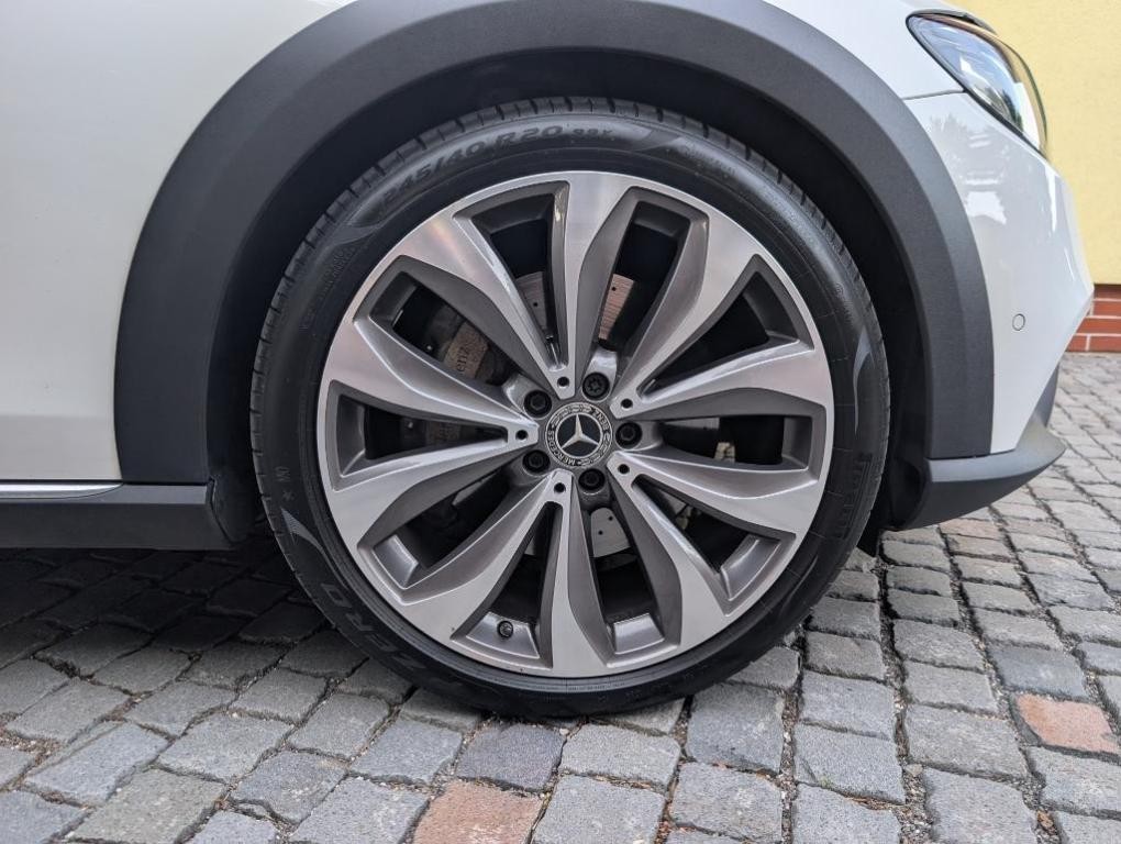 Mercedes E trieda All-Terrain SUV/Combi 190kw Automat
