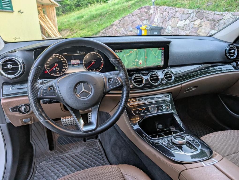 Mercedes E trieda All-Terrain SUV/Combi 190kw Automat