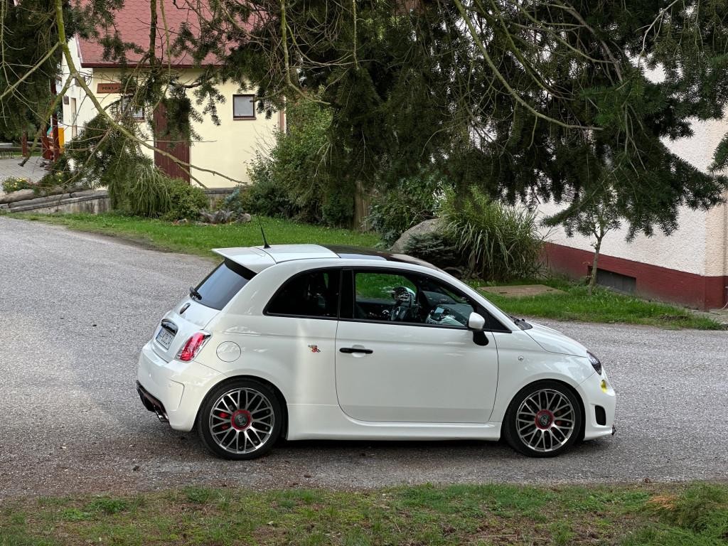 Abarth 500 1.4 TURBO 99kw. Perleť. Xen. AAC