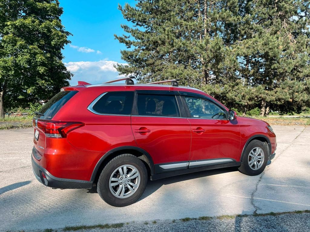 Mitsubishi Outlander 2.0 MIVEC Intense+ 4WD CVT