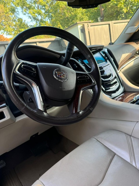 Cadillac Escalade 6.2 V8