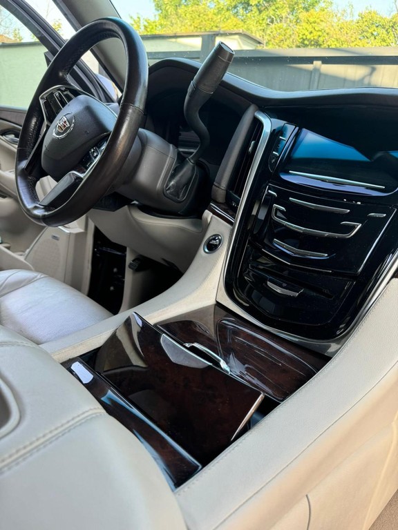 Cadillac Escalade 6.2 V8