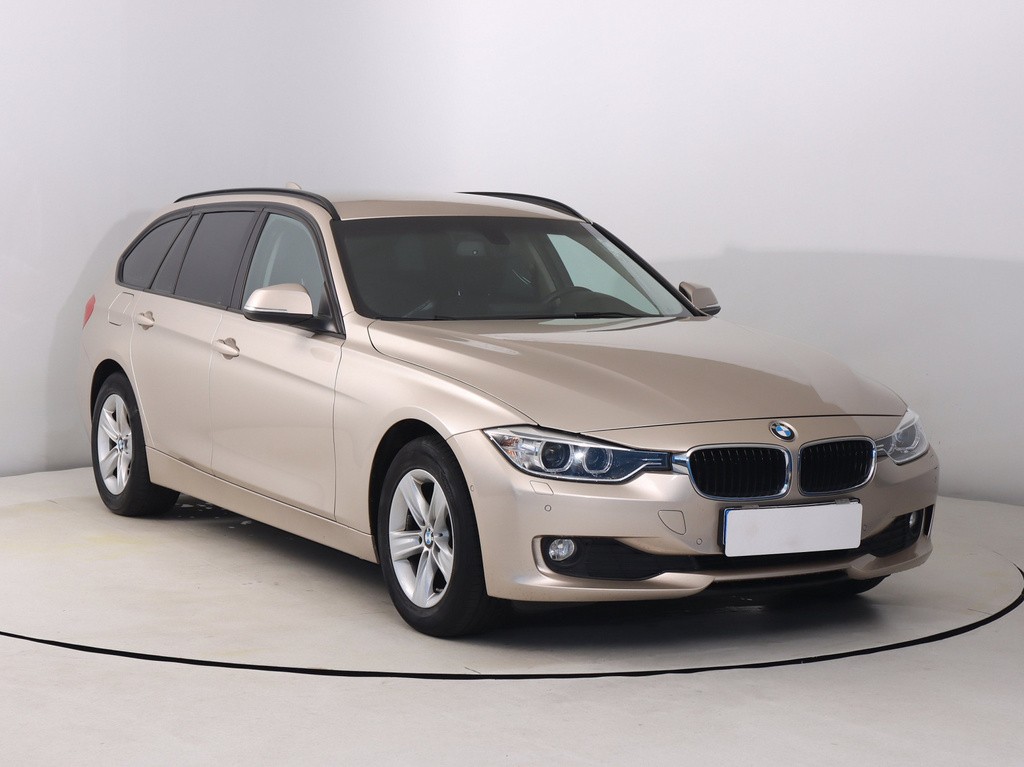 BMW 3 320 d xDrive Automat, Serv.kniha, Koža, Navigácia