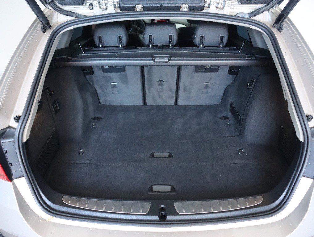 BMW 3 320 d xDrive Automat, Serv.kniha, Koža, Navigácia