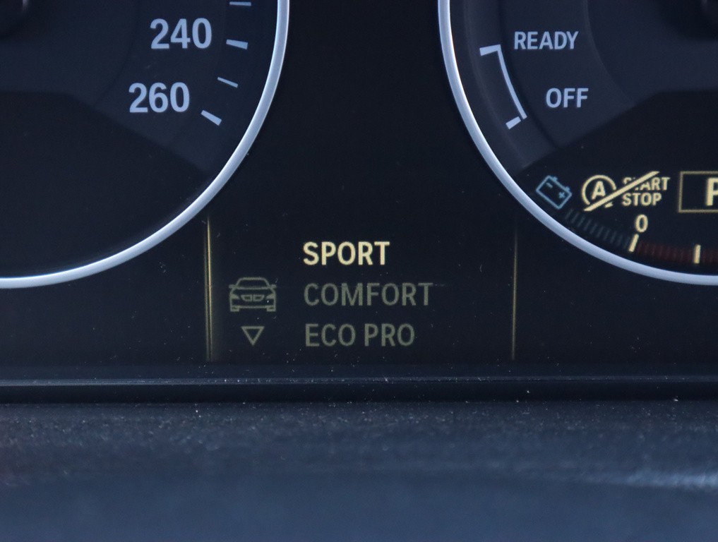 BMW 3 320 d xDrive Automat, Serv.kniha, Koža, Navigácia