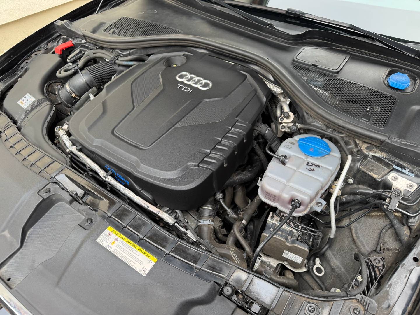 Audi A6 Avant FACELIFT, 2,0 TDI, MANUÁL, 2/2015, PO SERVISE