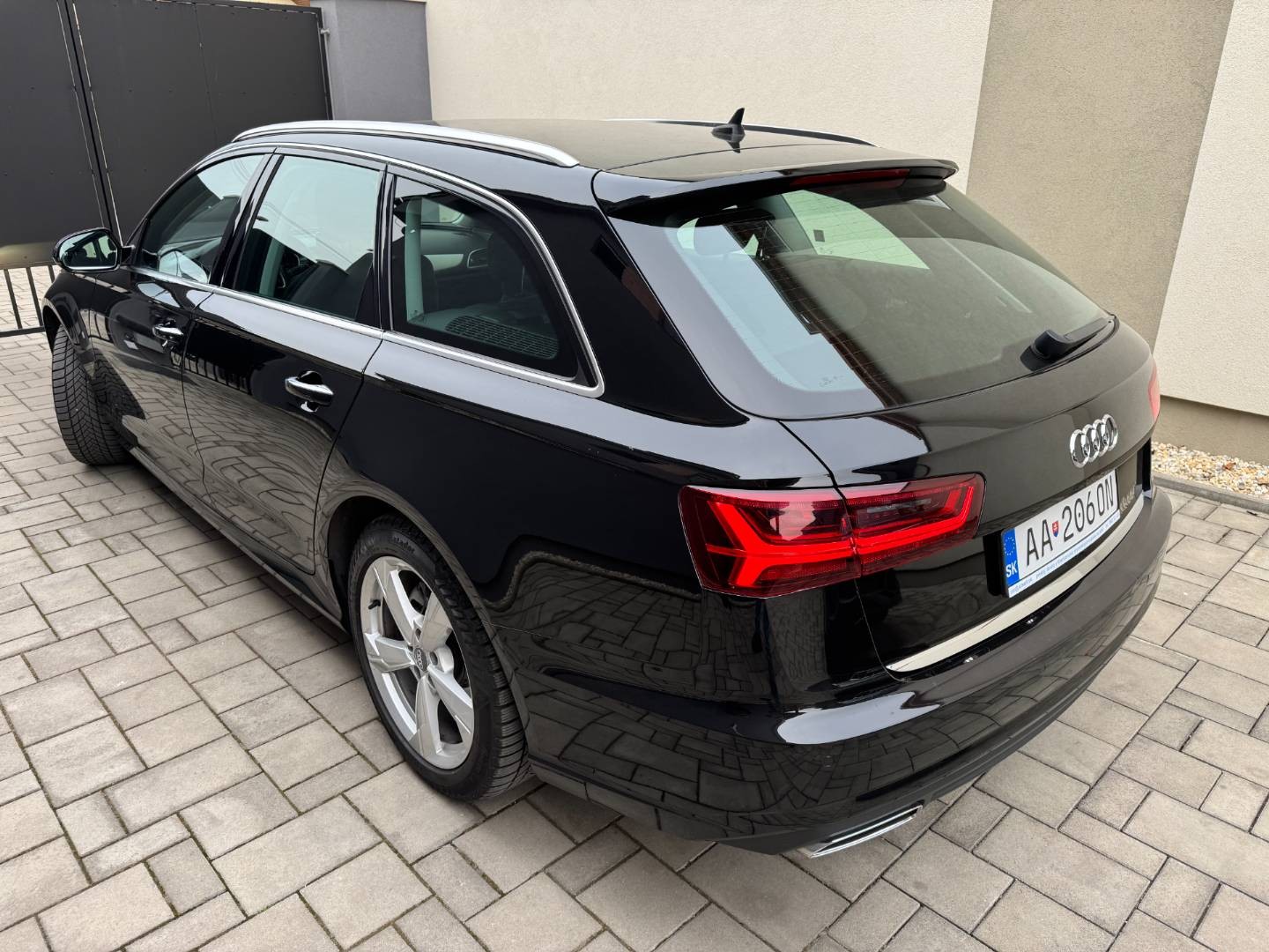 Audi A6 Avant FACELIFT, 2,0 TDI, MANUÁL, 2/2015, PO SERVISE