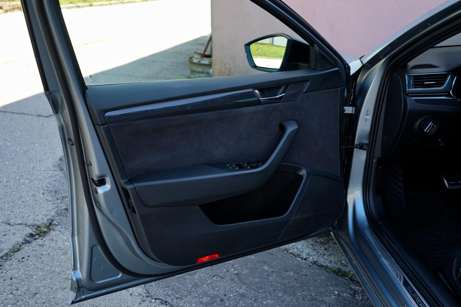 Škoda Superb Combi 2.0 TDI SCR Sportline DSG