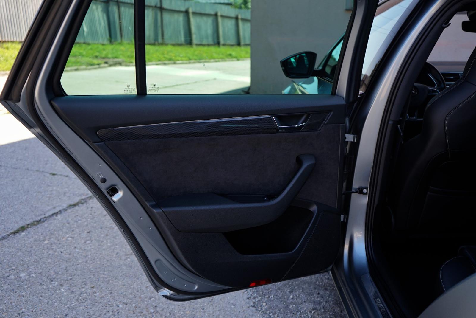 Škoda Superb Combi 2.0 TDI SCR Sportline DSG