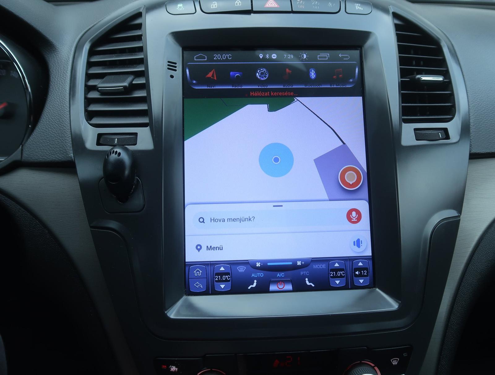 Opel Insignia 2.0 CDTI Serv.kniha, Navigácia, Klíma