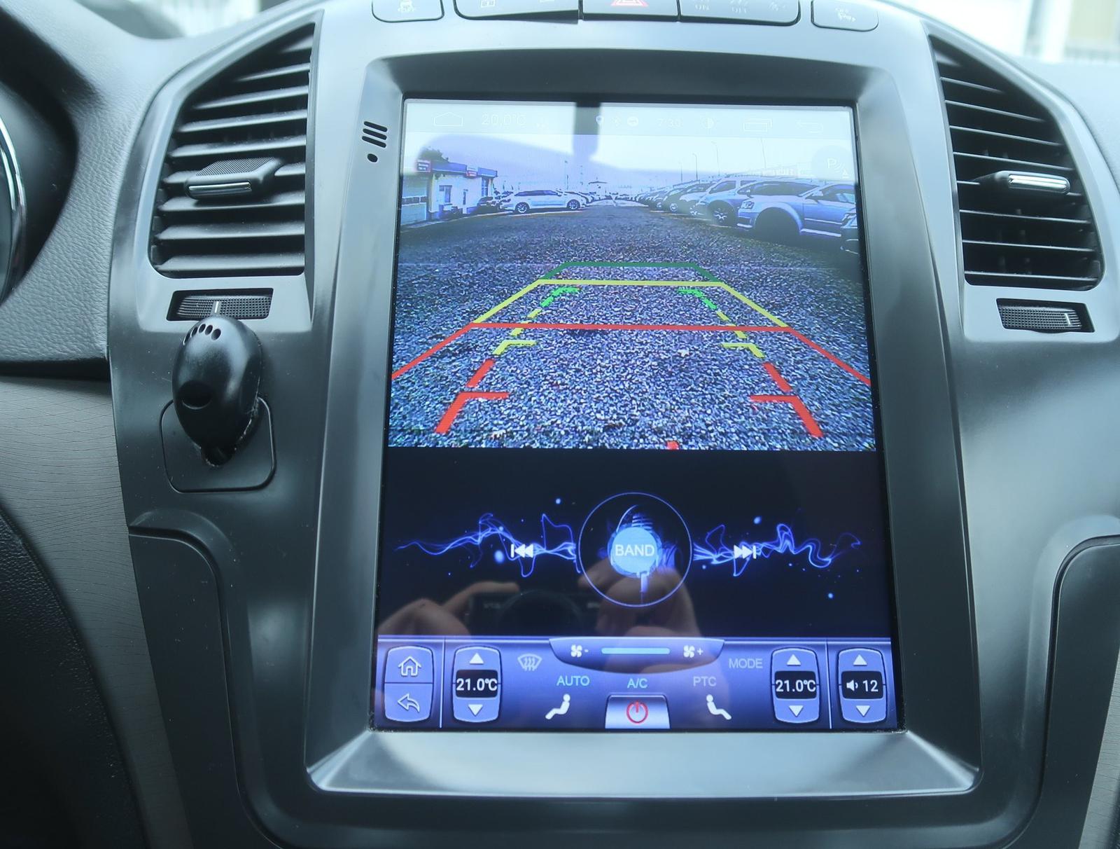 Opel Insignia 2.0 CDTI Serv.kniha, Navigácia, Klíma