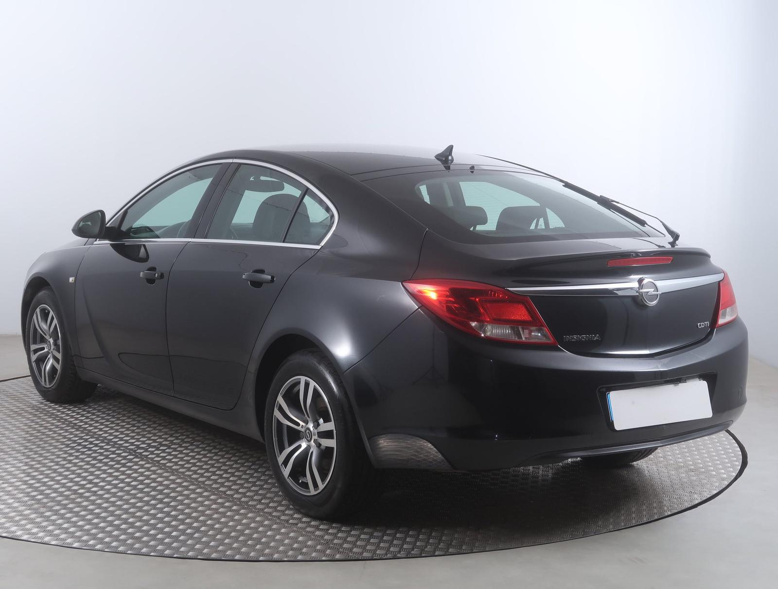 Opel Insignia 2.0 CDTI Serv.kniha, Navigácia, Klíma