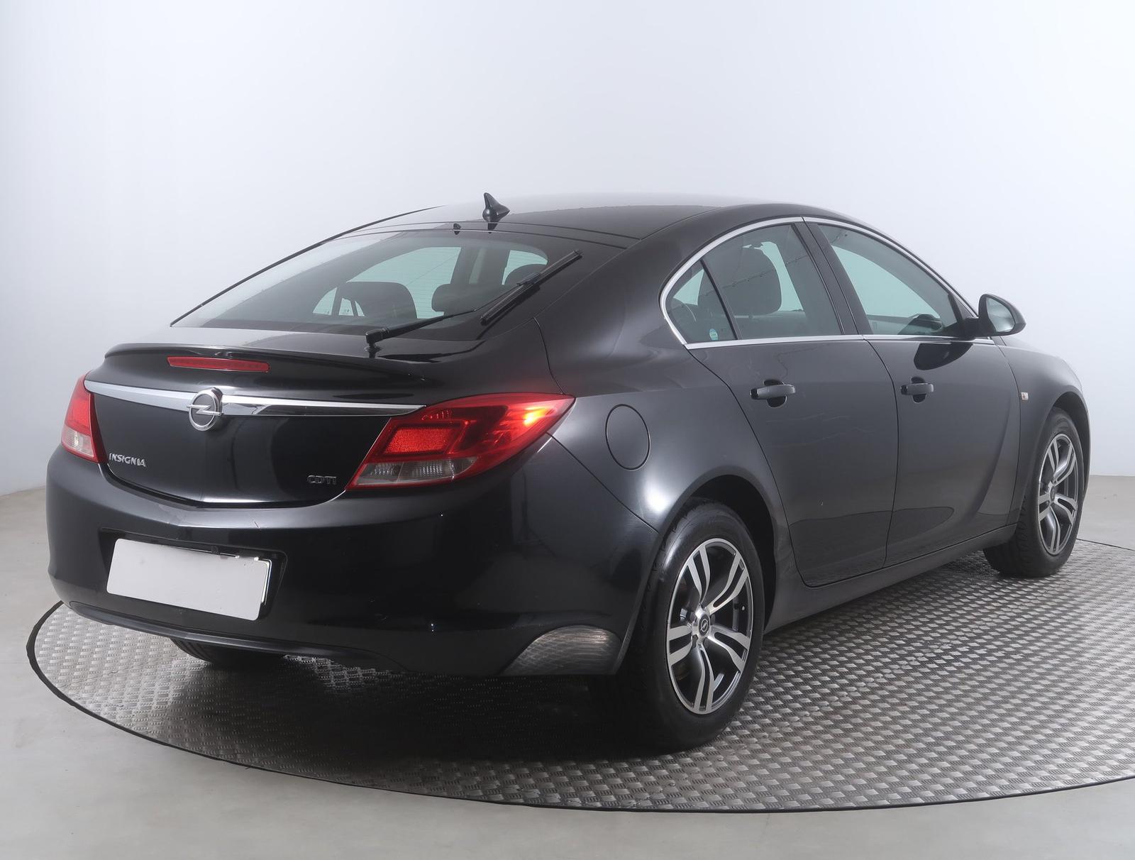 Opel Insignia 2.0 CDTI Serv.kniha, Navigácia, Klíma