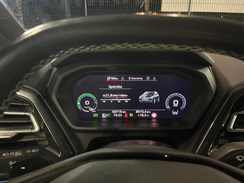 Audi e-tron SUV 220kw Automat