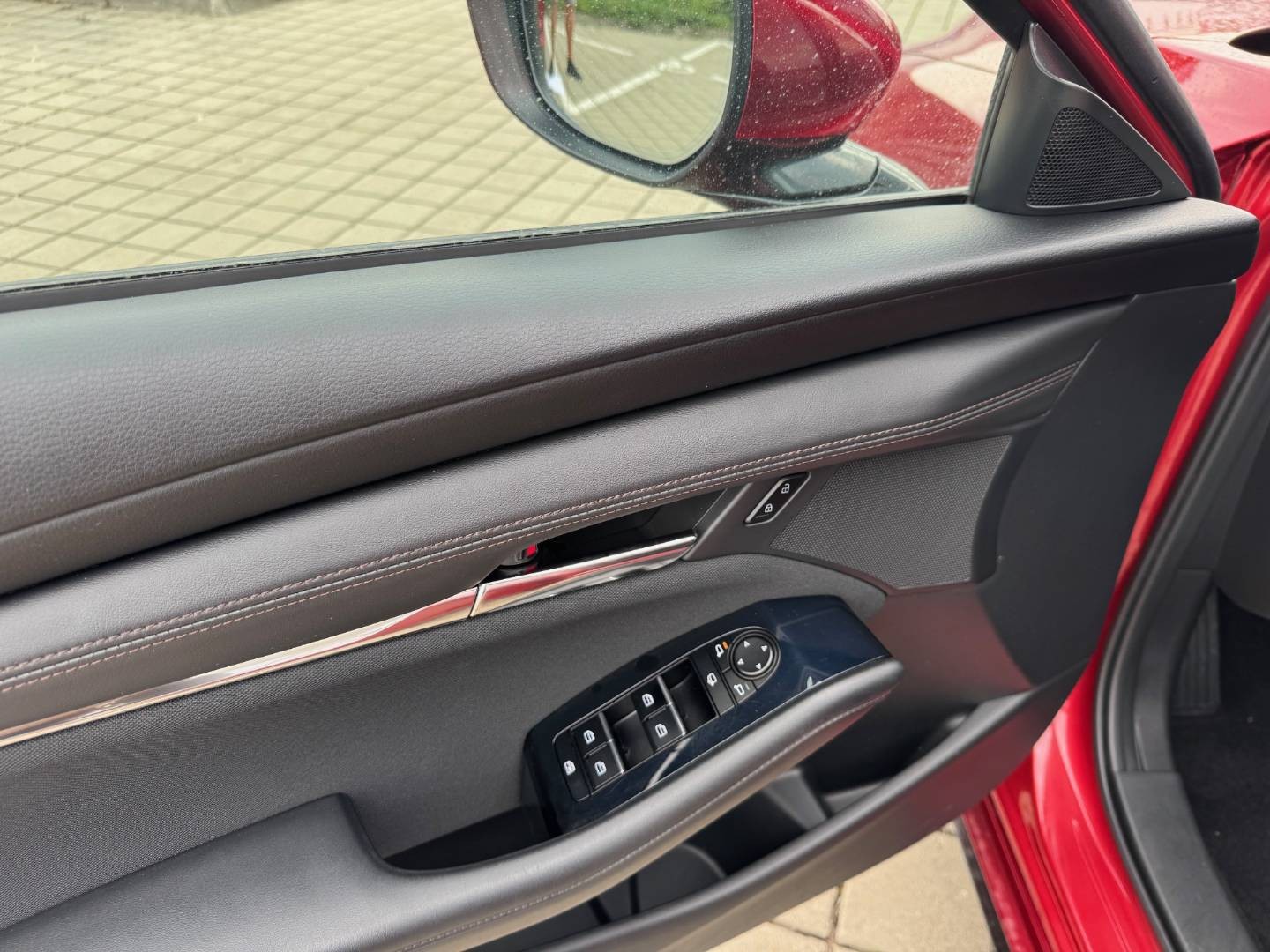 Mazda 3 Mazda3 SDN, Skyactiv-X180 AT GT/Plus SOUL RED CRYSTA