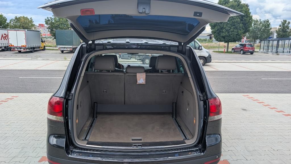 Volkswagen Touareg 3.0 V6 TDI. Tiptronic. 180kw