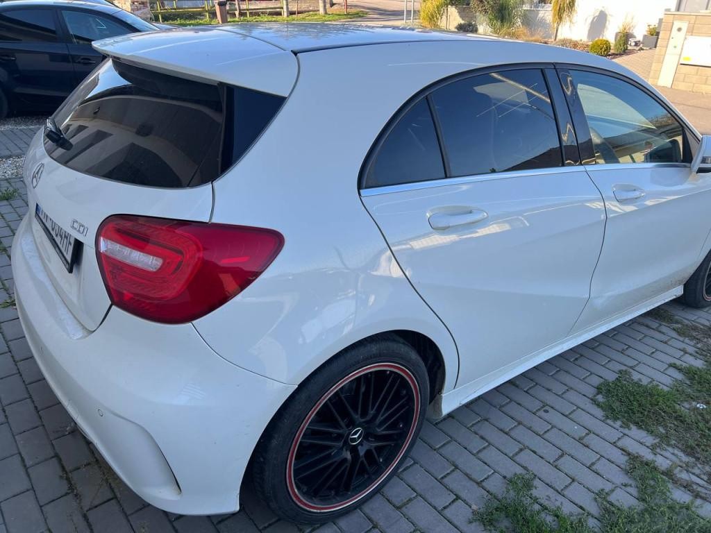 Mercedes A trieda Mercedes-Benz A trieda 180 CDI AMG Line