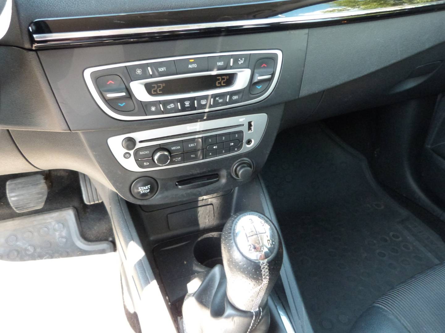 Renault Fluence 1.6 16V Privilege