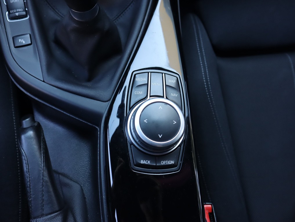 BMW 1 M Sport 116i Serv.kniha, Navigácia, Tempomat