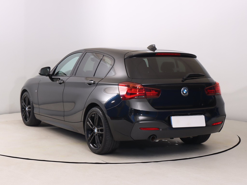 BMW 1 M Sport 116i Serv.kniha, Navigácia, Tempomat