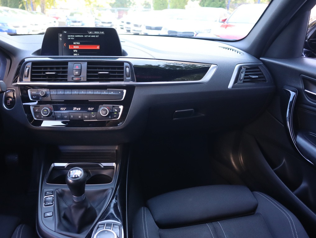 BMW 1 M Sport 116i Serv.kniha, Navigácia, Tempomat