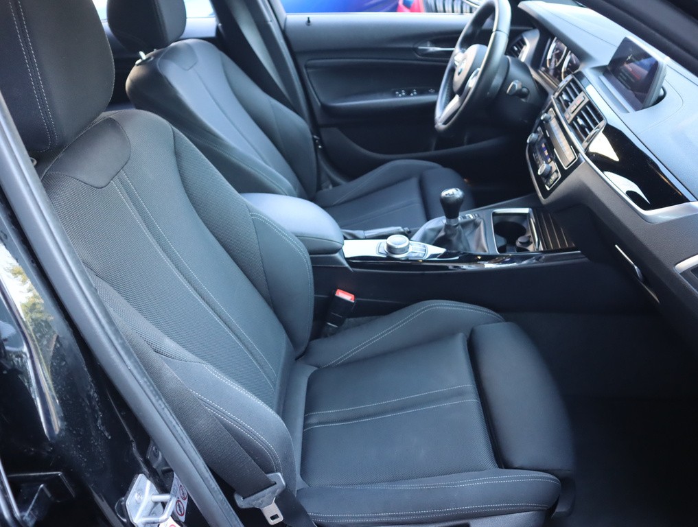 BMW 1 M Sport 116i Serv.kniha, Navigácia, Tempomat