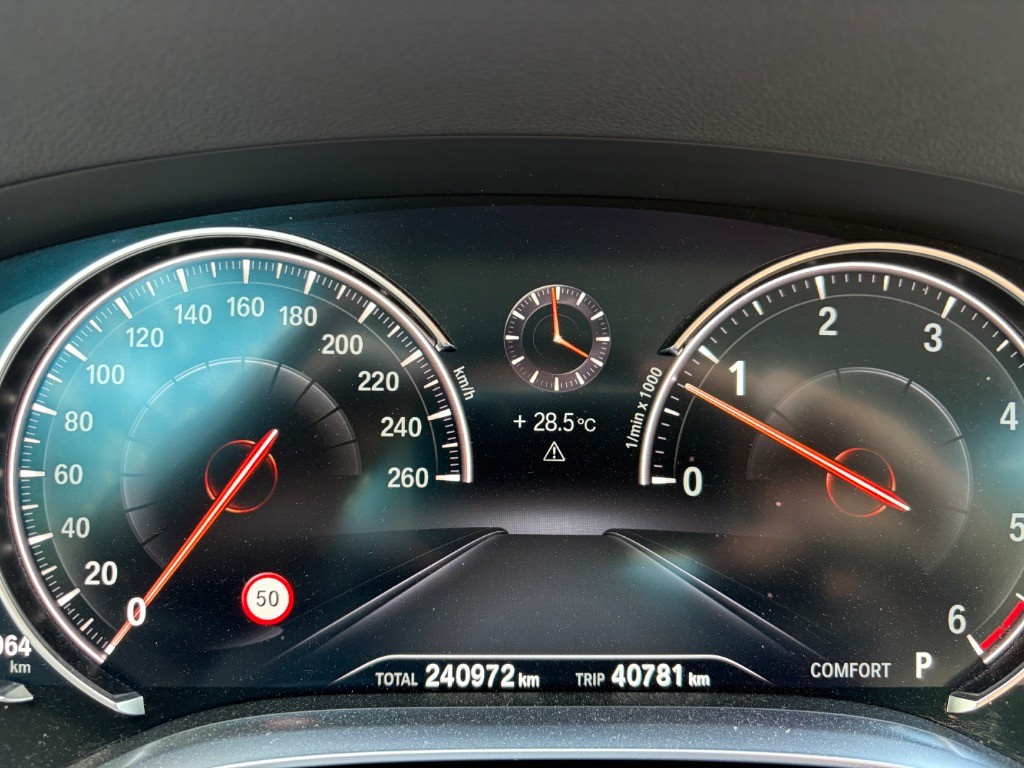 BMW rad 7 730d xDrive A/T