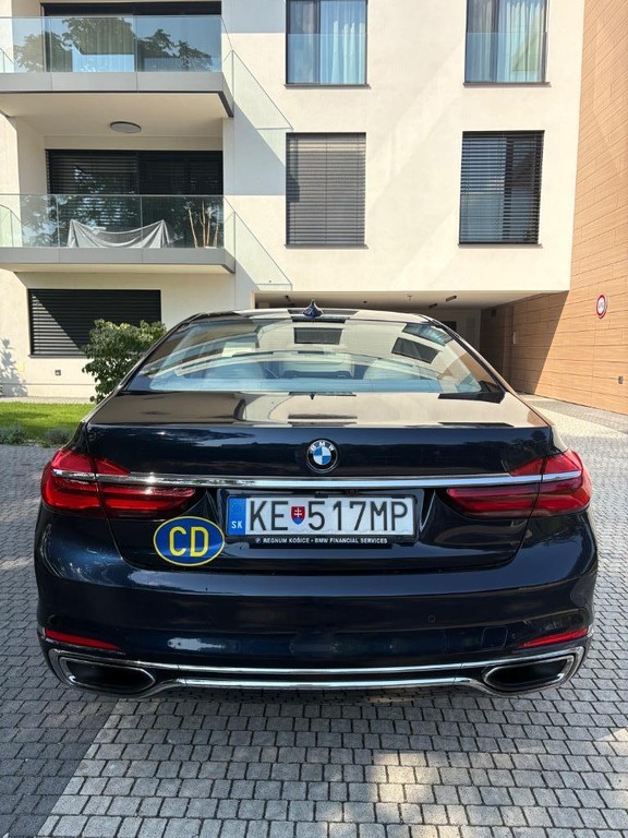 BMW rad 7 730d xDrive A/T