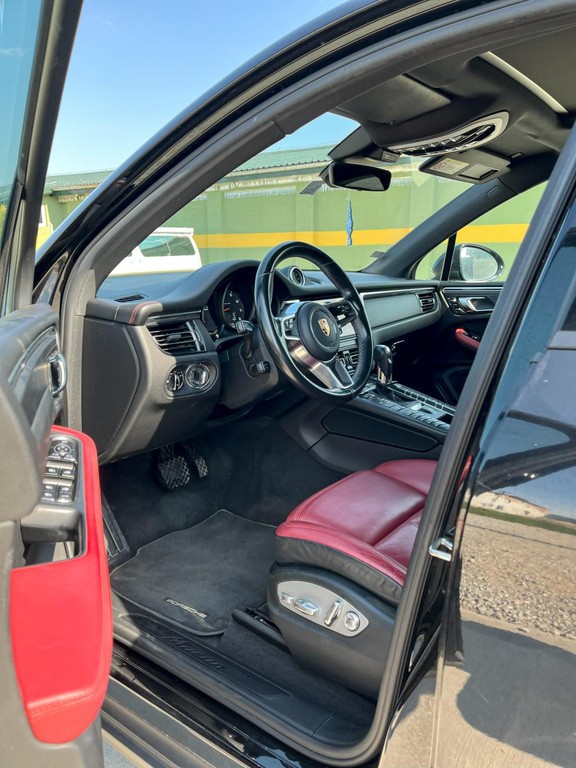 Porsche Macan 2.0 4x4 Benzín