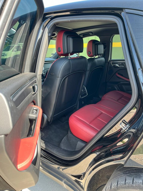 Porsche Macan 2.0 4x4 Benzín