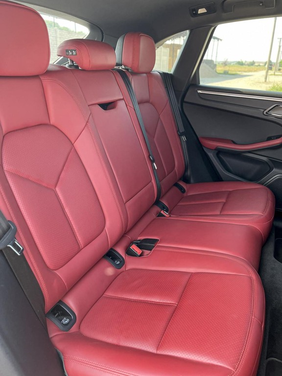 Porsche Macan 2.0 4x4 Benzín