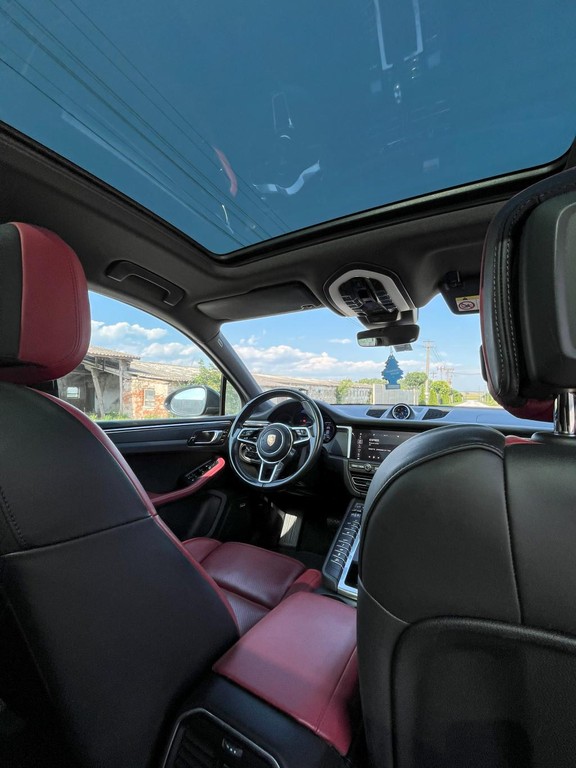 Porsche Macan 2.0 4x4 Benzín