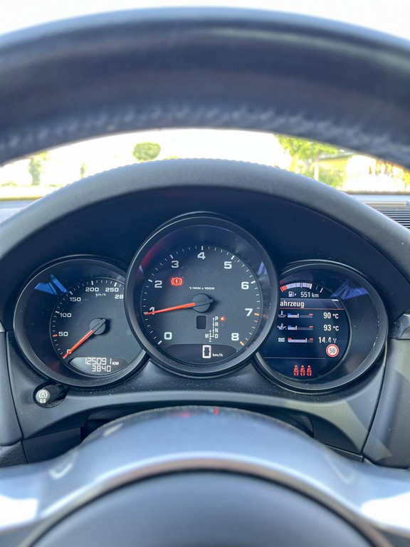 Porsche Macan 2.0 4x4 Benzín