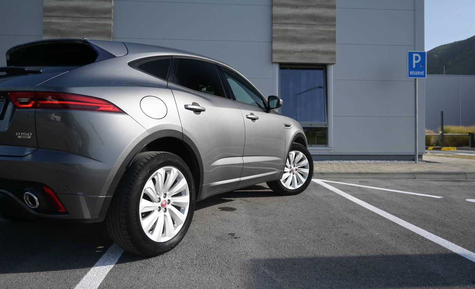 Jaguar E-Pace 2.0 I4 R-Dynamic S AWD A/T