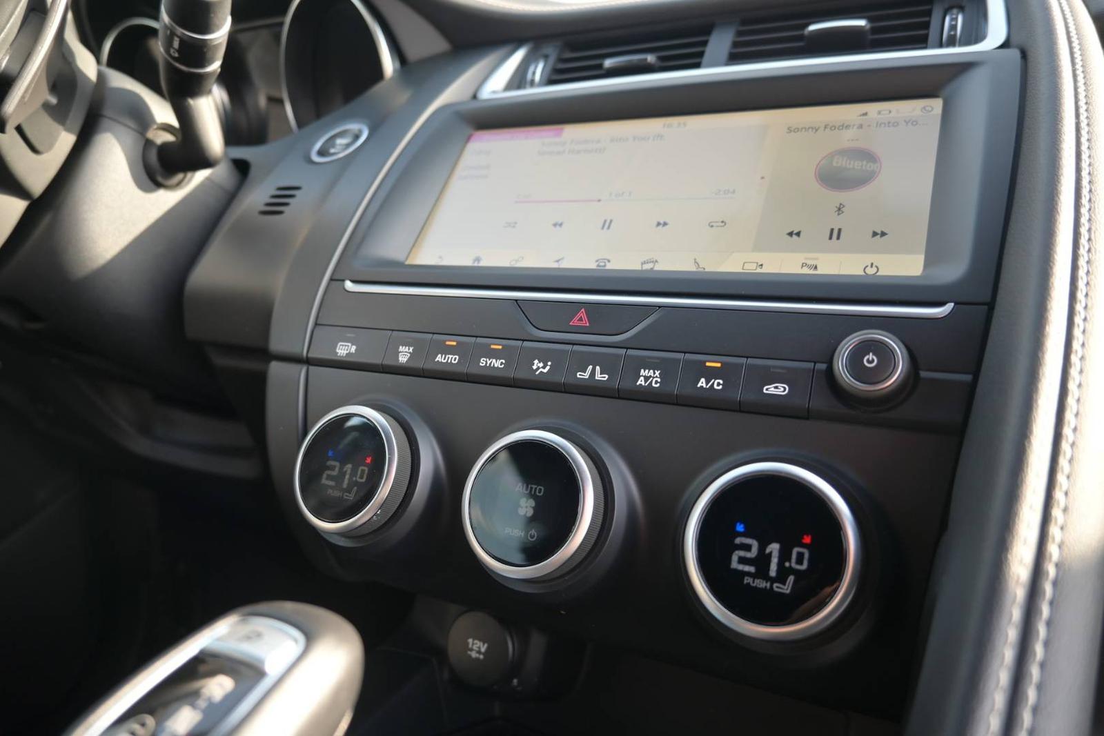 Jaguar E-Pace 2.0 I4 R-Dynamic S AWD A/T