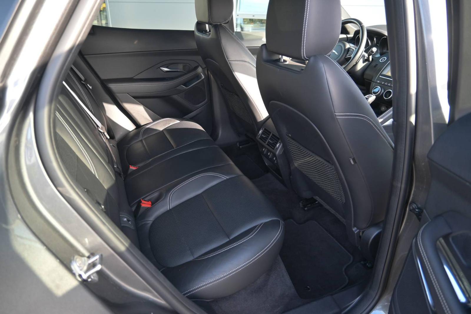 Jaguar E-Pace 2.0 I4 R-Dynamic S AWD A/T