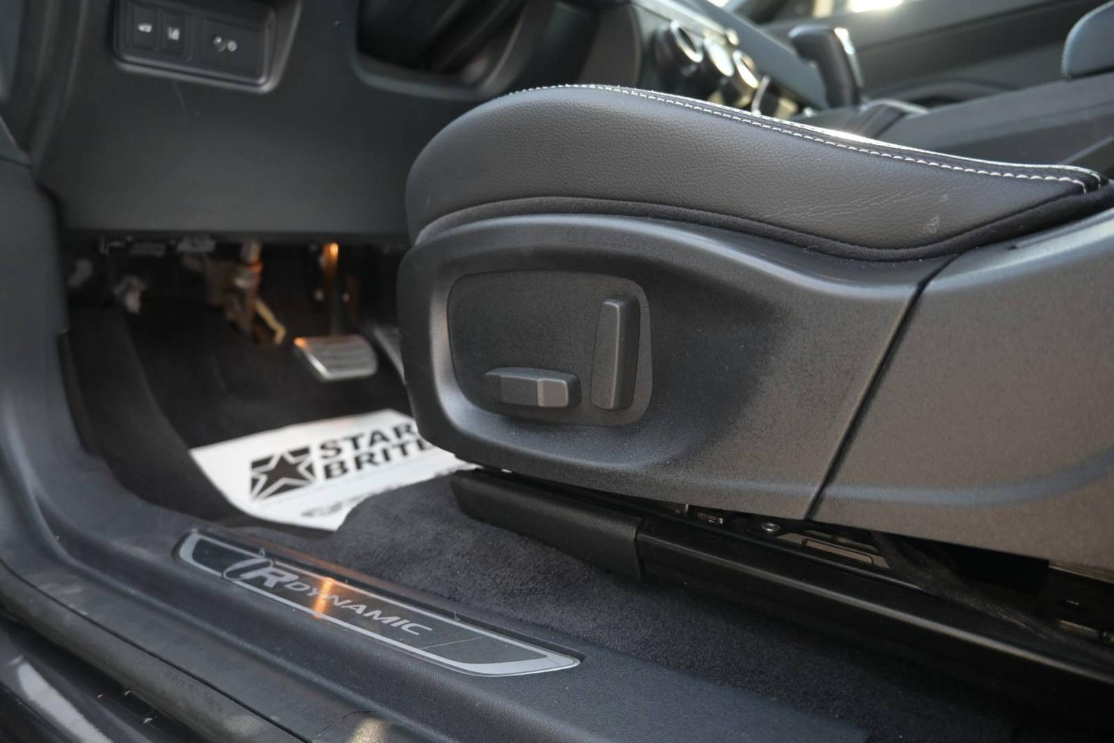 Jaguar E-Pace 2.0 I4 R-Dynamic S AWD A/T
