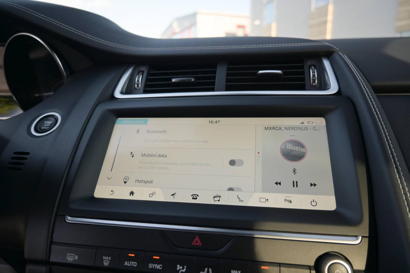 Jaguar E-Pace 2.0 I4 R-Dynamic S AWD A/T
