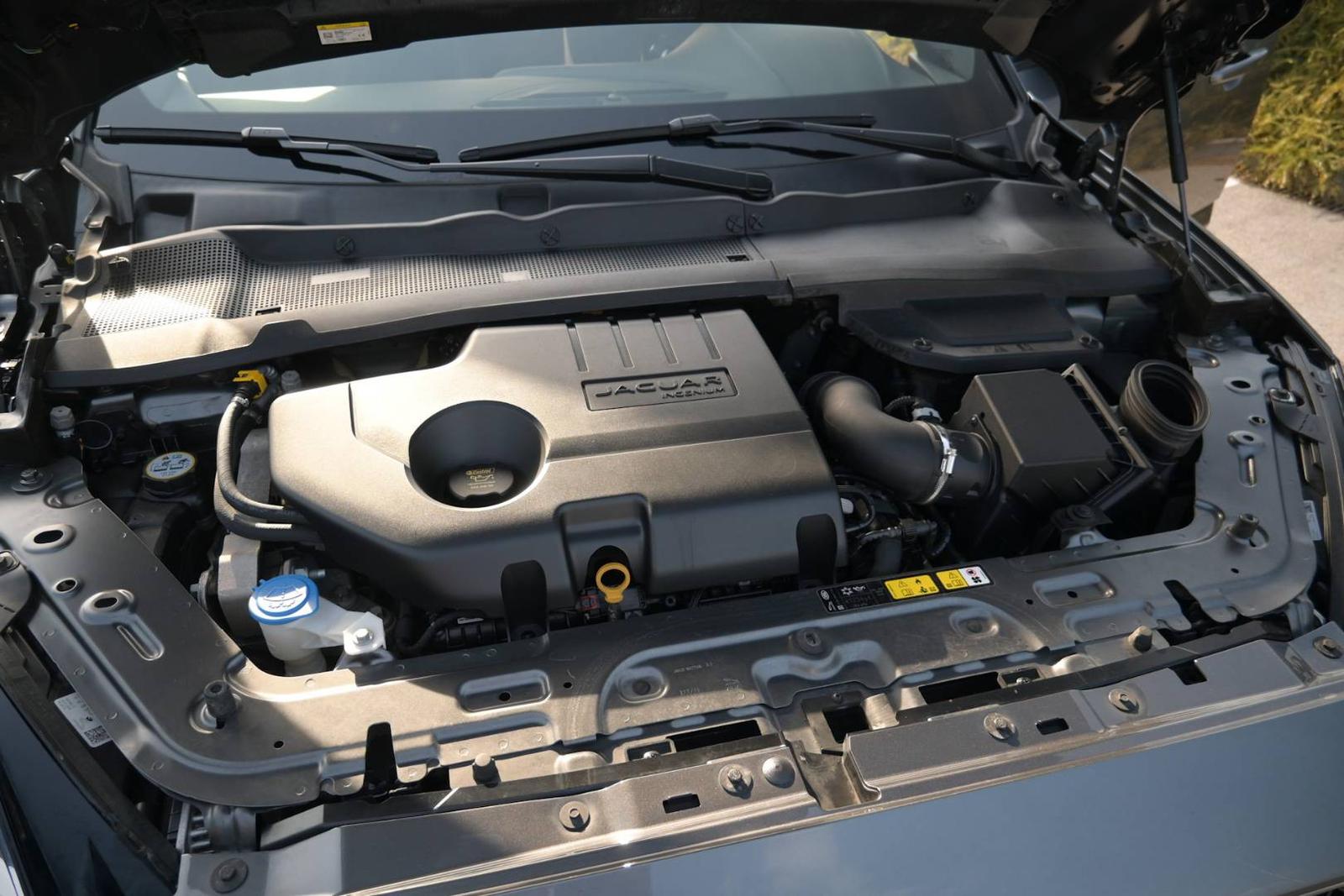 Jaguar E-Pace 2.0 I4 R-Dynamic S AWD A/T