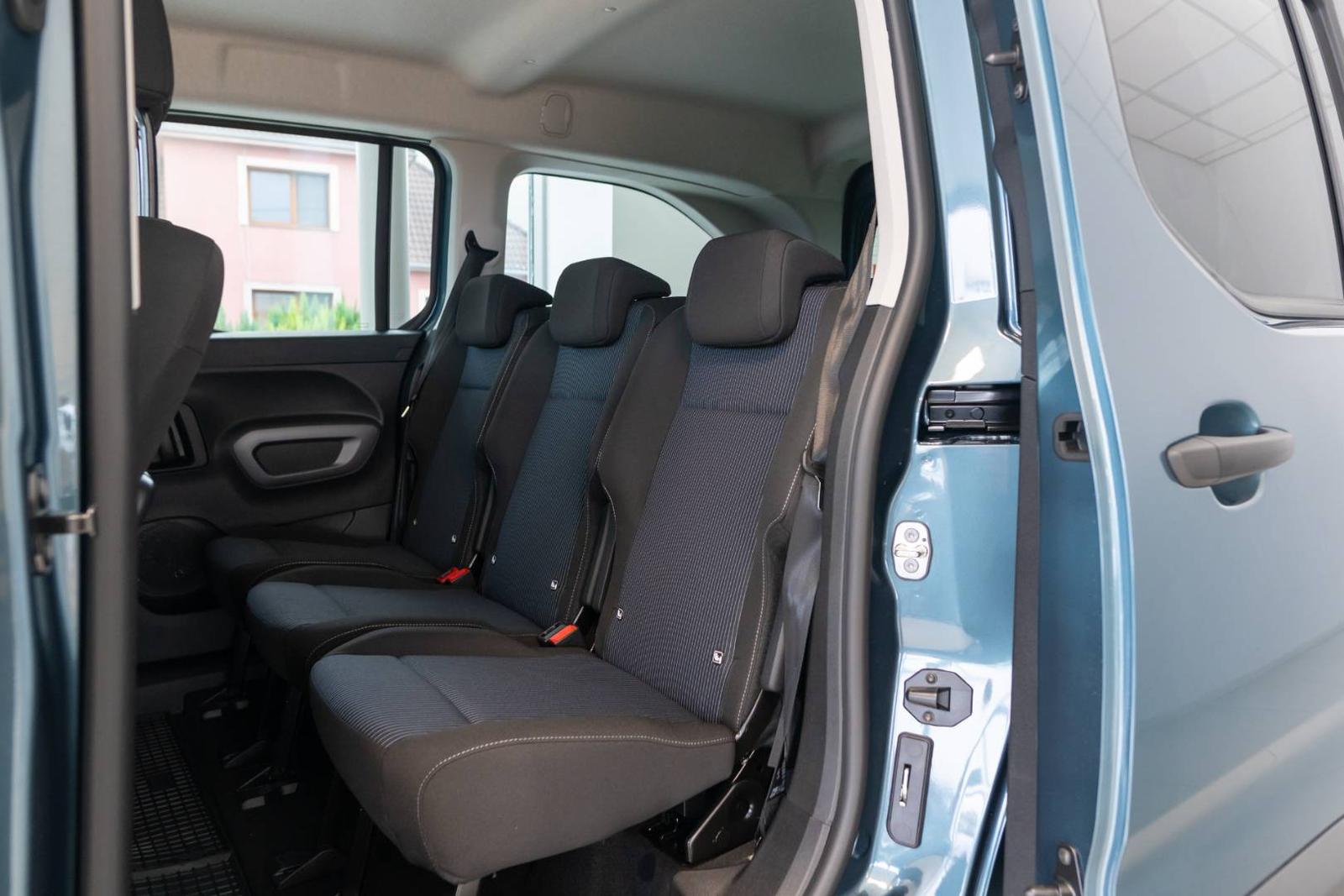 Fiat Dobló Cargo Combi 1.5 MTJ L2 A/T M1  7-MIEST