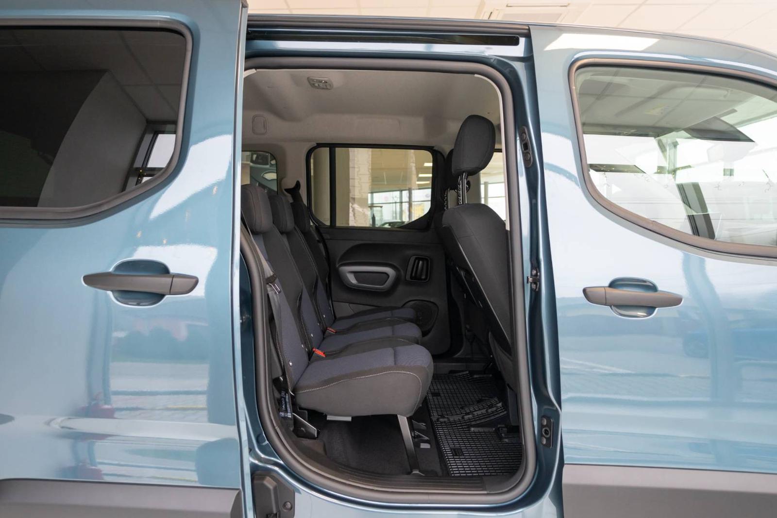 Fiat Dobló Cargo Combi 1.5 MTJ L2 A/T M1  7-MIEST
