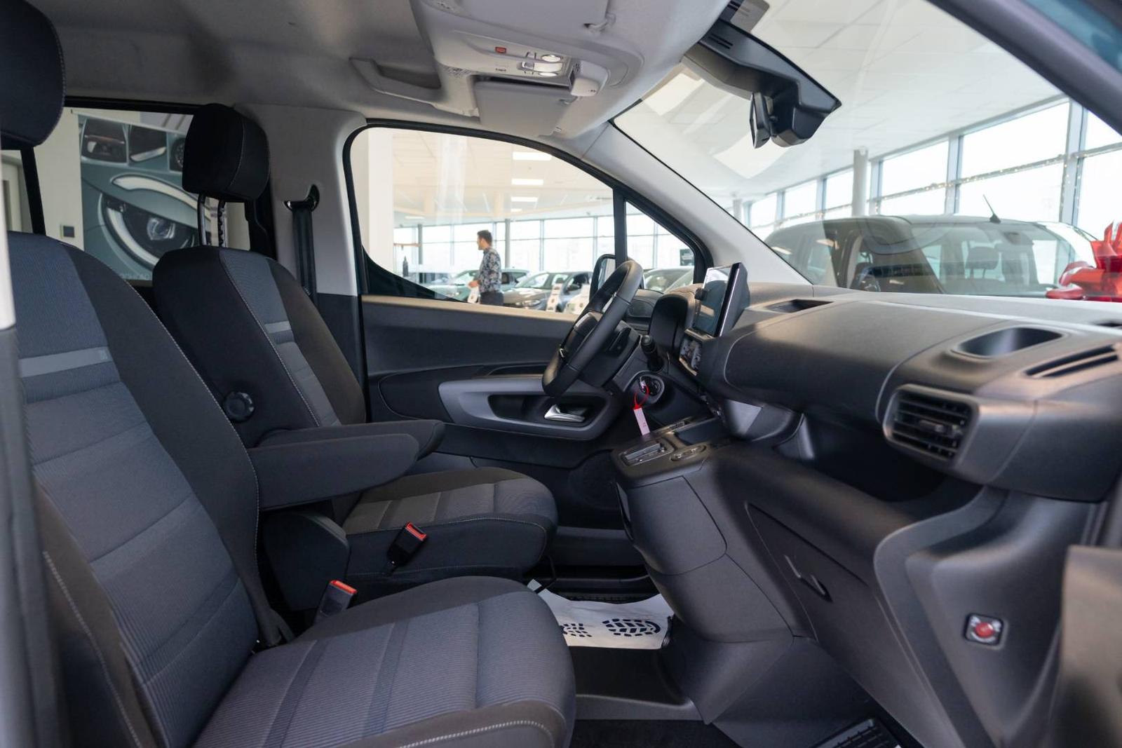 Fiat Dobló Cargo Combi 1.5 MTJ L2 A/T M1  7-MIEST