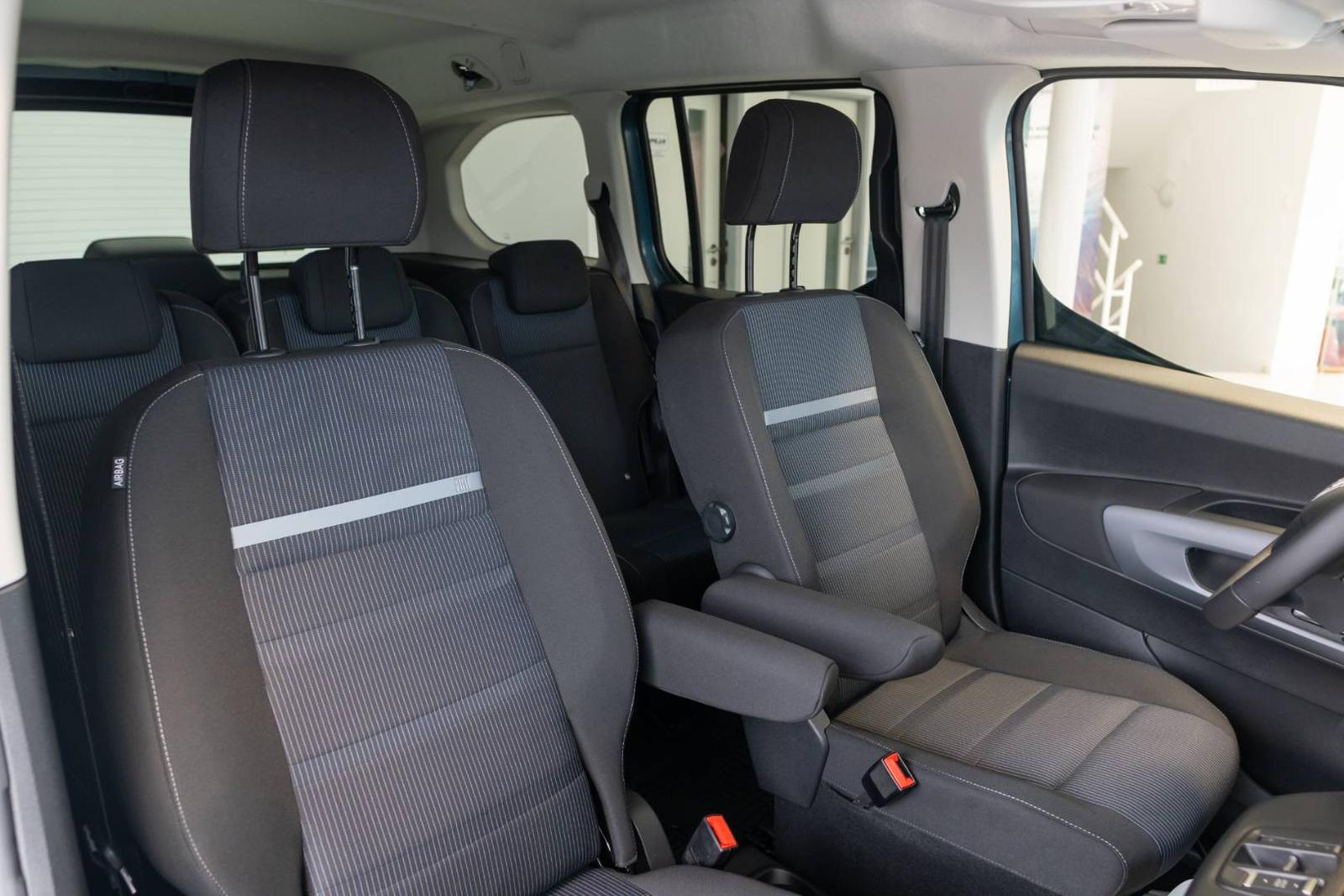 Fiat Dobló Cargo Combi 1.5 MTJ L2 A/T M1  7-MIEST