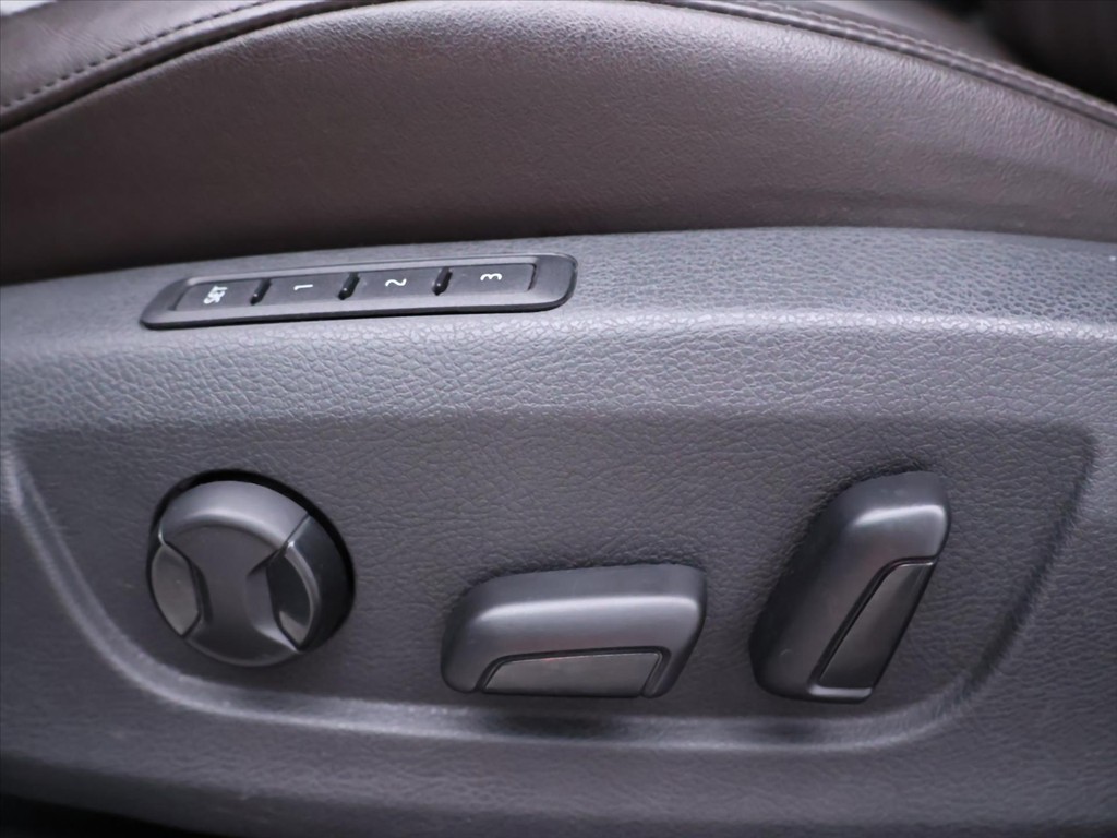 Škoda Superb 2.0 TDi DSG Laurin&Klement