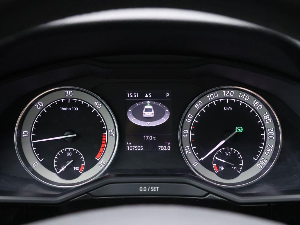 Škoda Superb 2.0 TDi DSG Laurin&Klement