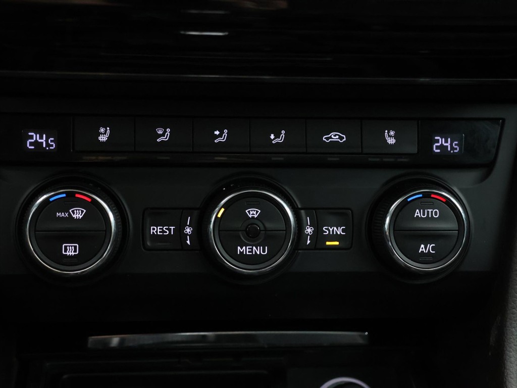 Škoda Superb 2.0 TDi DSG Laurin&Klement
