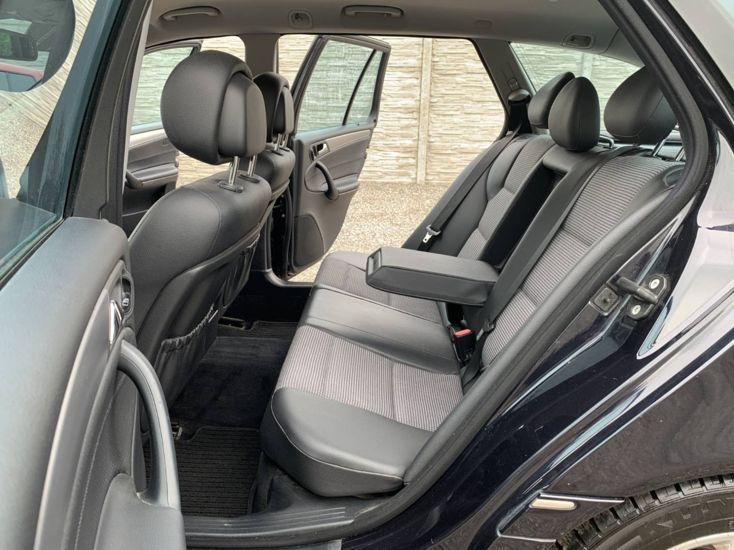 Mercedes-Benz C trieda Kombi 180 Kompressor Avantgarde A/T