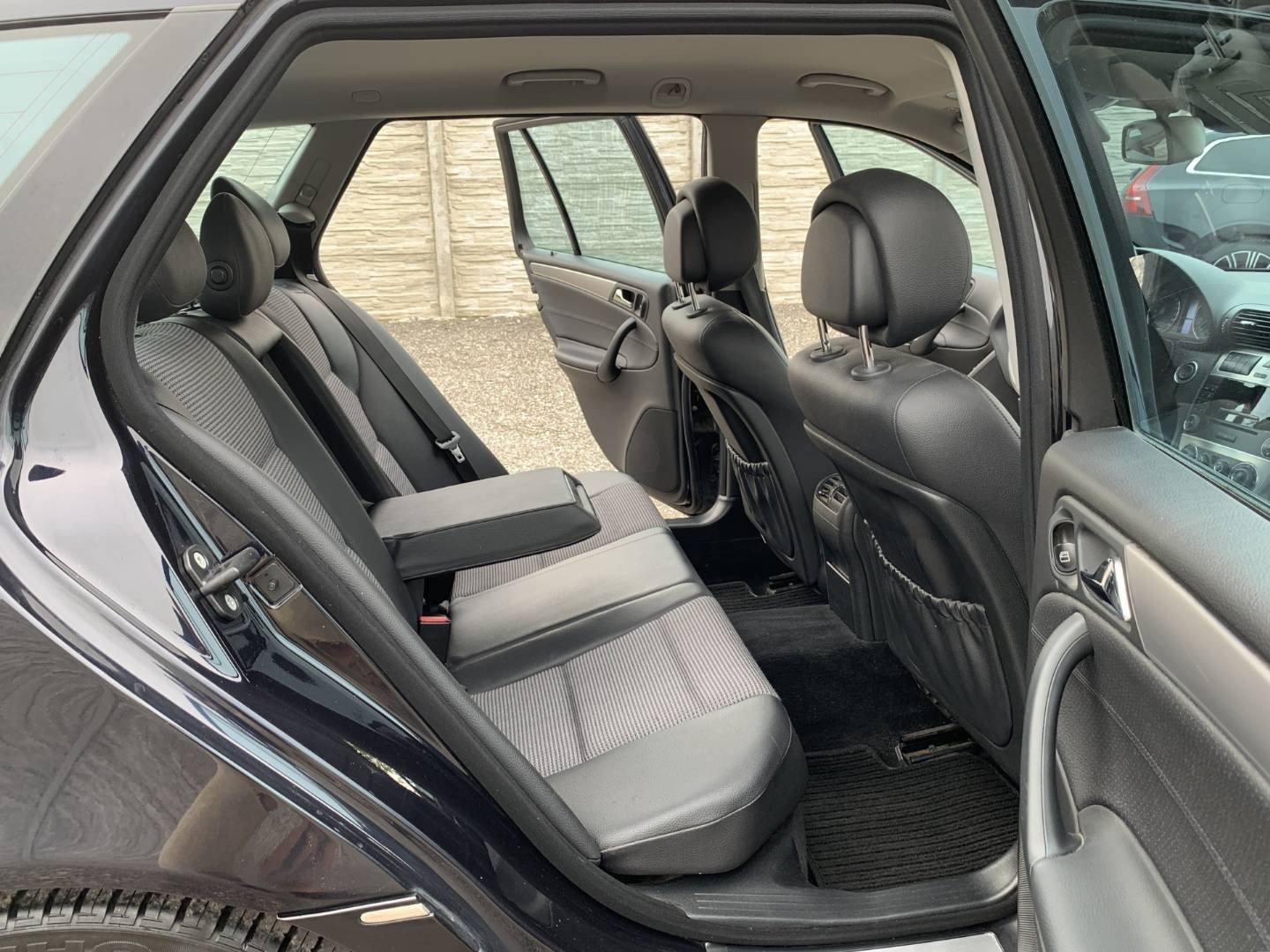 Mercedes-Benz C trieda Kombi 180 Kompressor Avantgarde A/T